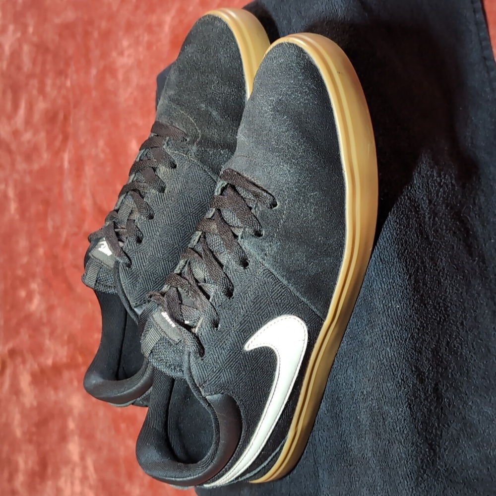 Nike SB Rabona LR Skateboarding Shoes # 641747-012Men’s 10.0 Black/White  Gum